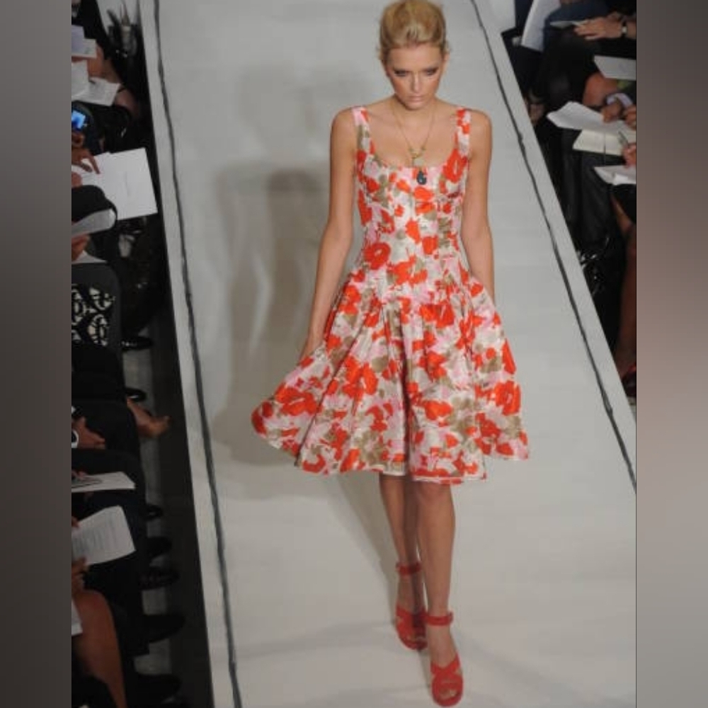 $5,000 OSCAR DE LA RENTA STUNNING WHT RED PINK FLORAL SILK RUNWAY DRESS US 6